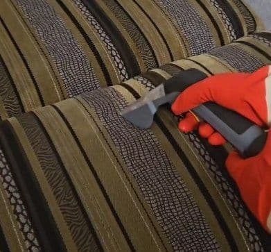 5 признаков, что вашему дивану уже нужна химчистка